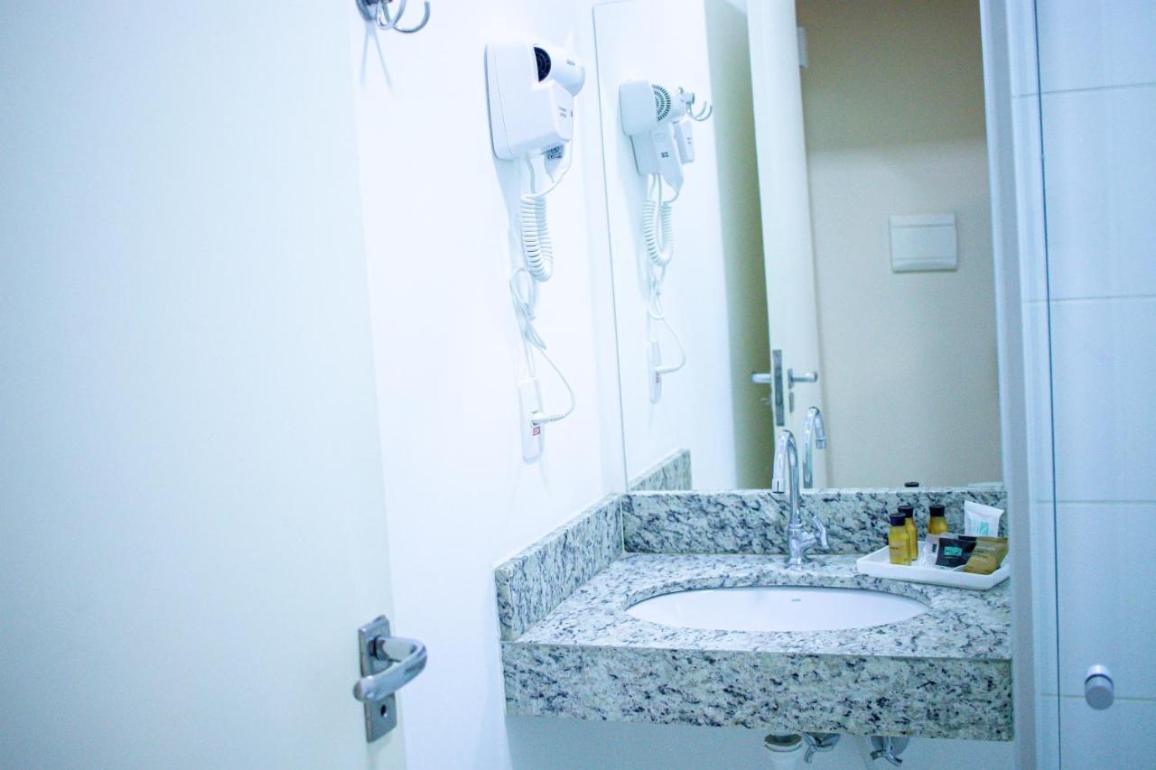 Hotel H2 Congonhas Екстериор снимка Bathroom