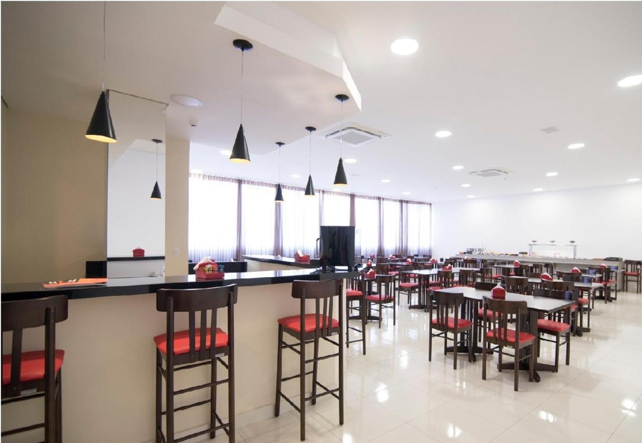 Hotel H2 Congonhas Екстериор снимка The interior of the airport's business lounge